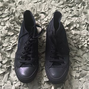 Men’s All Black Canvas Converse